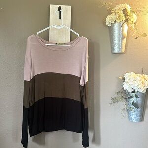 Women’s size medium long sleeve oversized shirt lot (3 pieces)